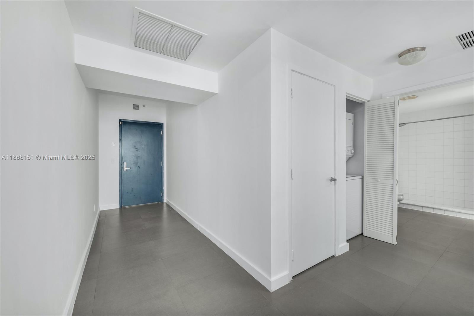 888 Biscayne Blvd # 2712