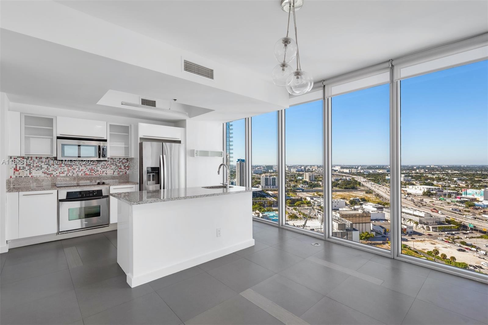 888 Biscayne Blvd # 2712