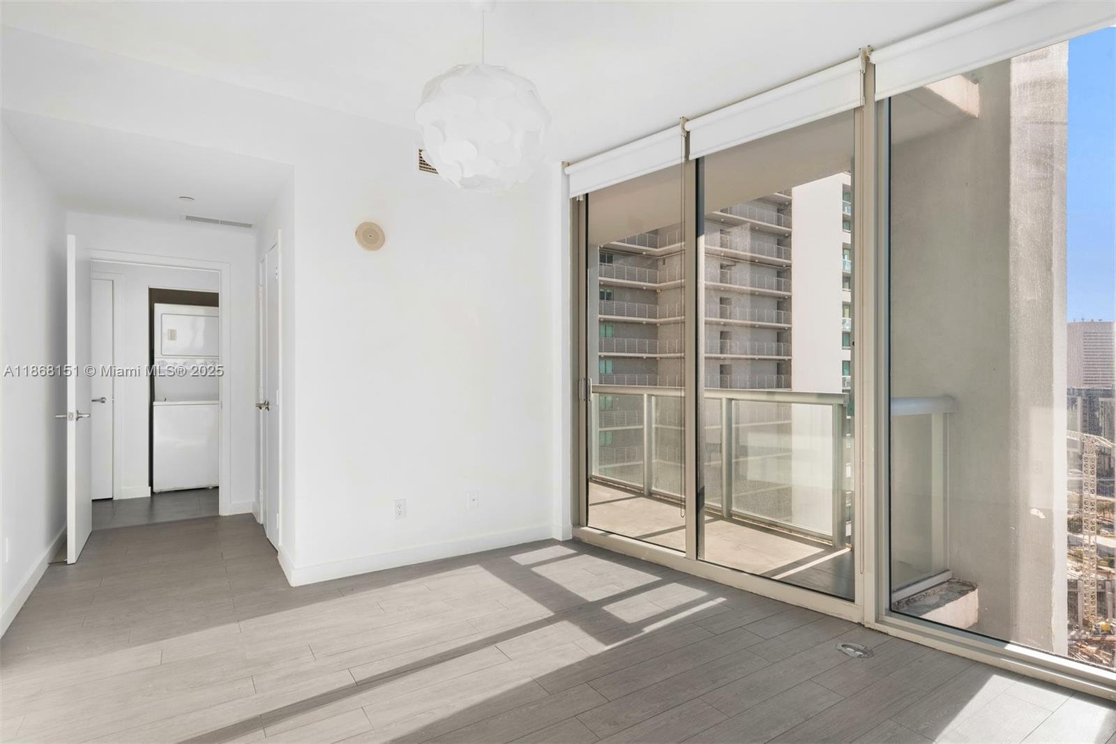 888 Biscayne Blvd # 2712