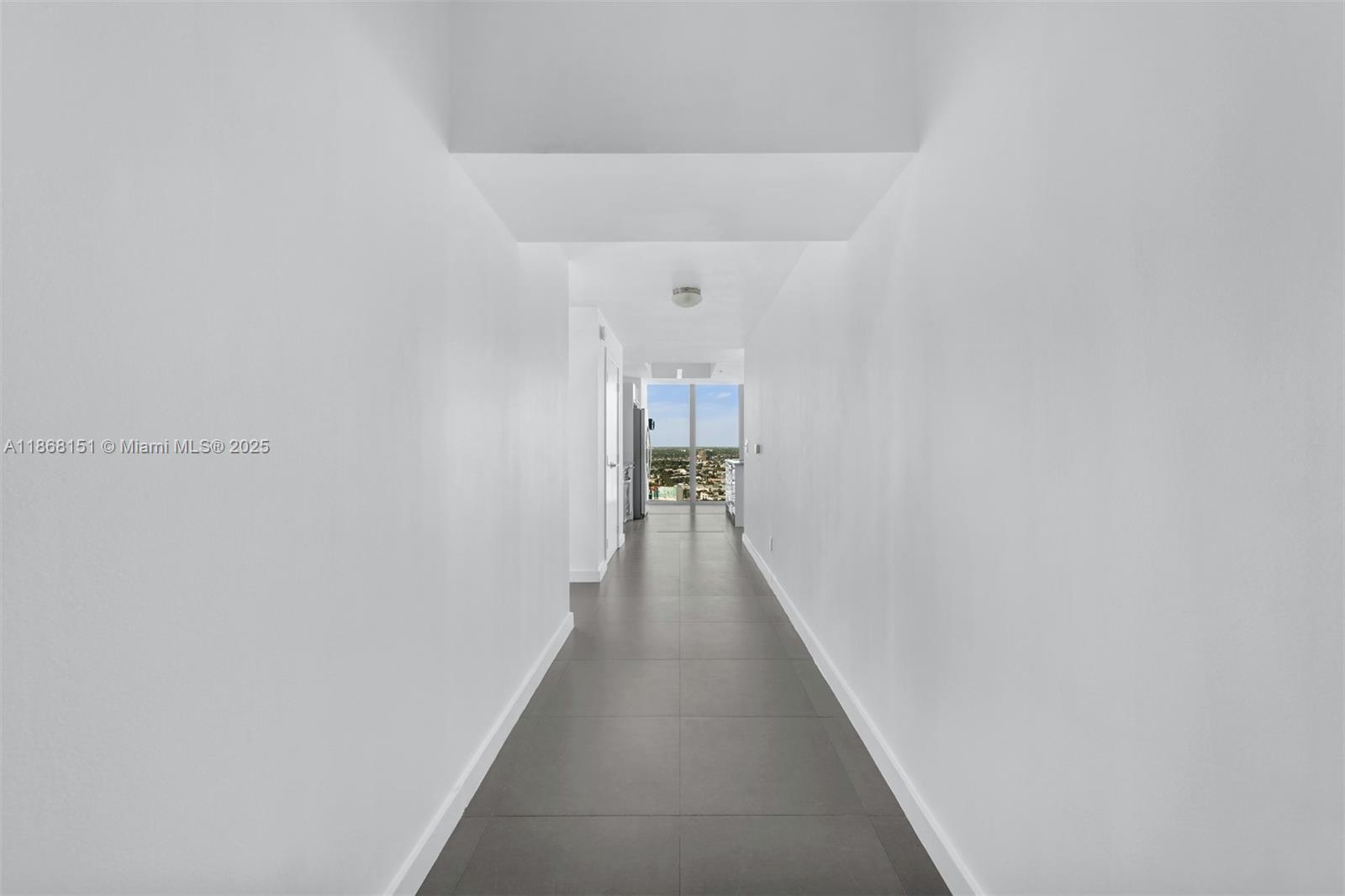 888 Biscayne Blvd # 2712