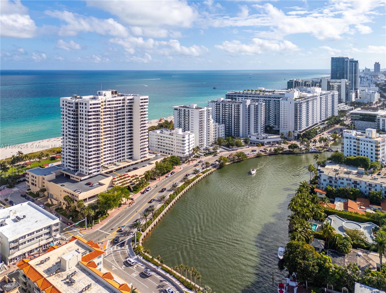 2555 Collins Ave # 607