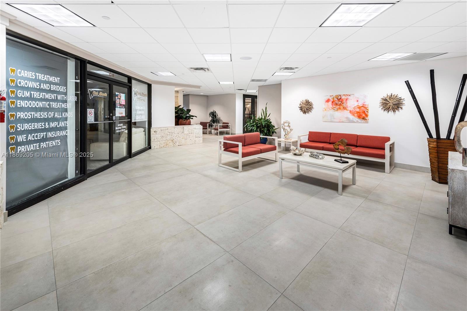 2555 Collins Ave # 607