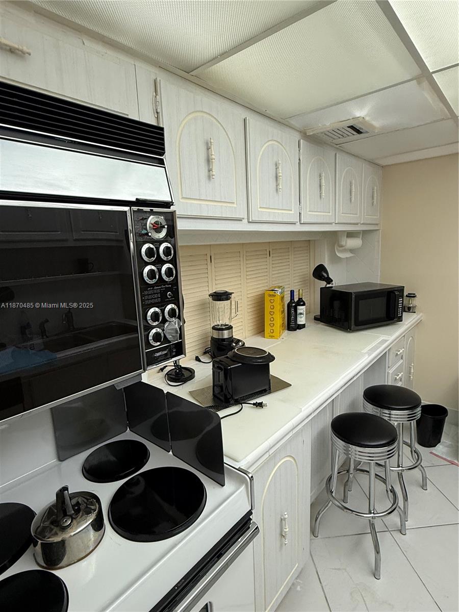 199 Ocean Lane Dr # 203