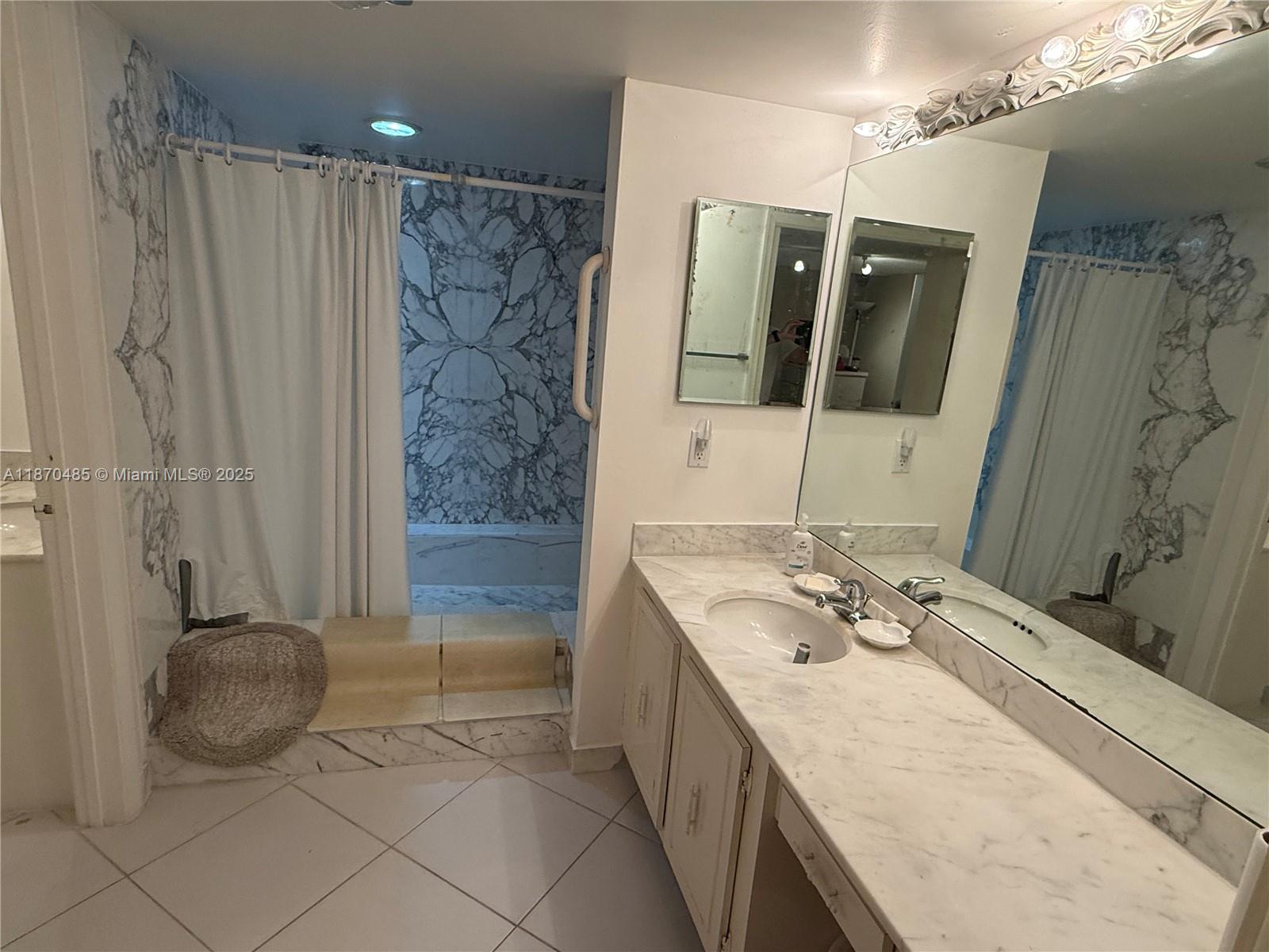 199 Ocean Lane Dr # 203