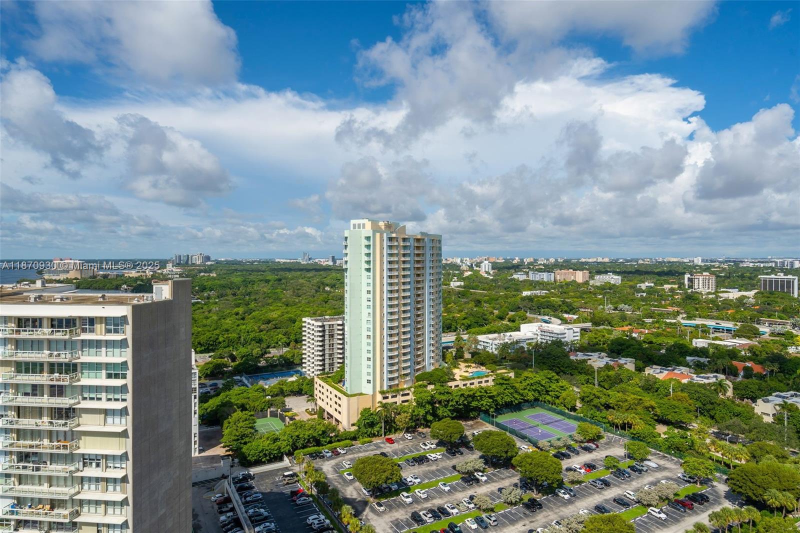 2333 Brickell Ave # 2708