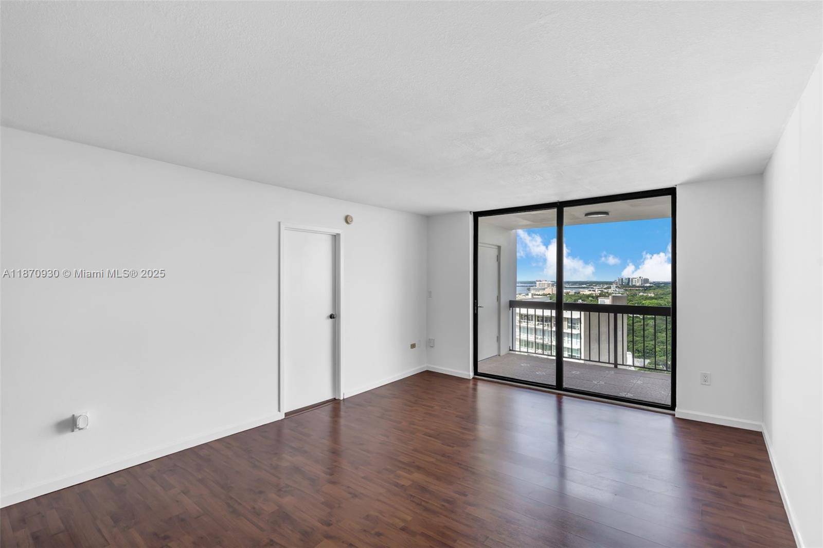 2333 Brickell Ave # 2708