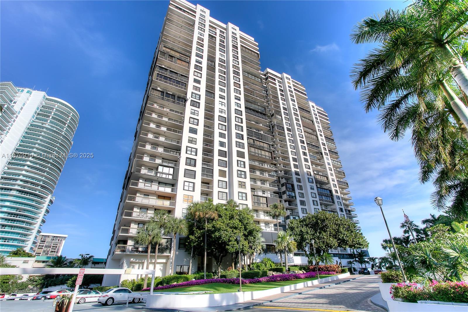 2333 Brickell Ave # 2708