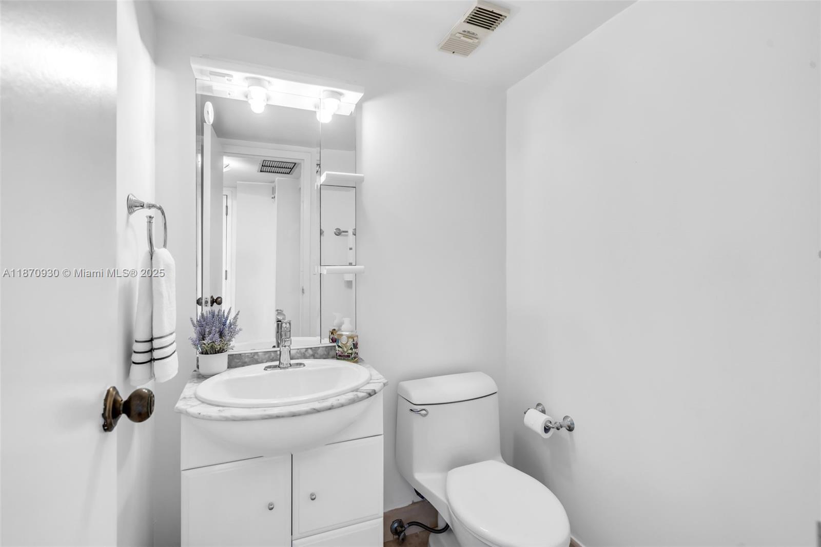 2333 Brickell Ave # 2708