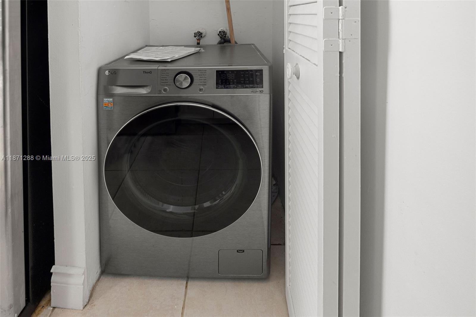 1915 Brickell Ave # C405