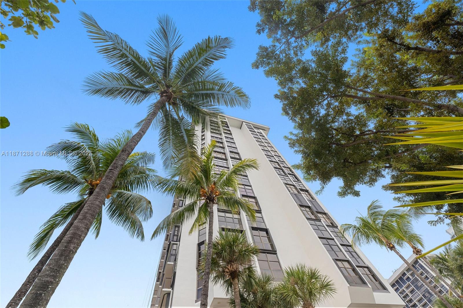 1915 Brickell Ave # C405