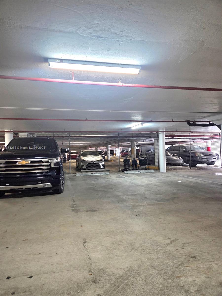 1915 Brickell Ave # C405