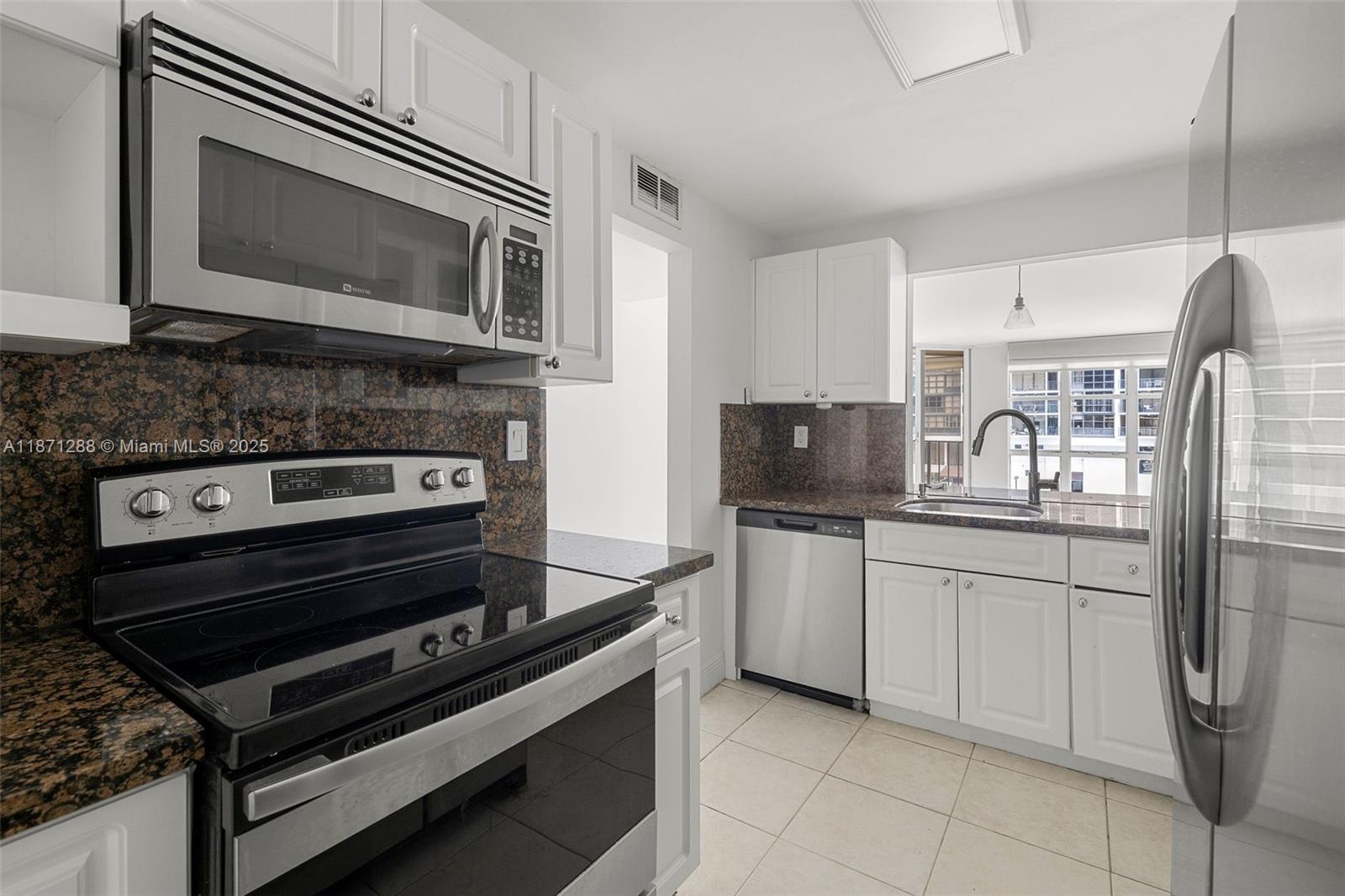 1915 Brickell Ave # C405