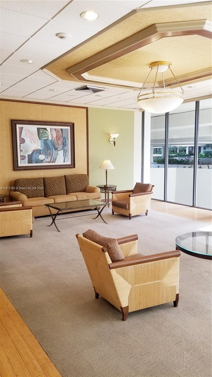 1915 Brickell Ave # C405