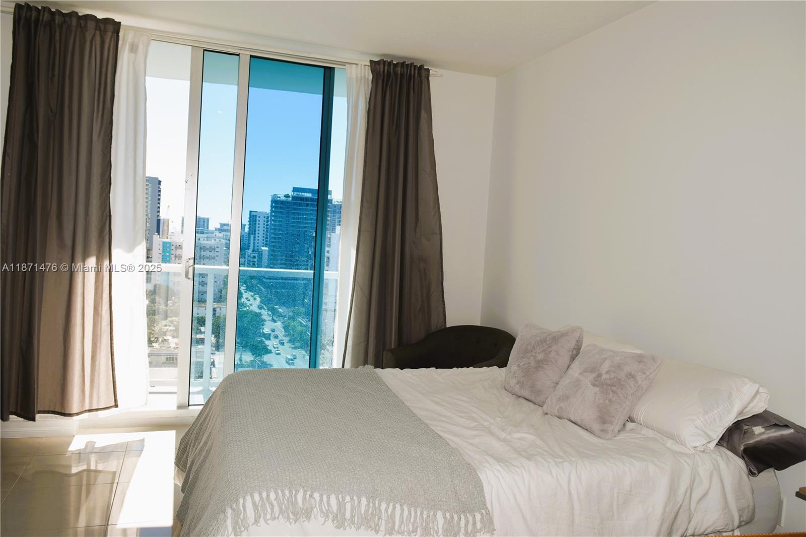 185 SW 7th St # 1614