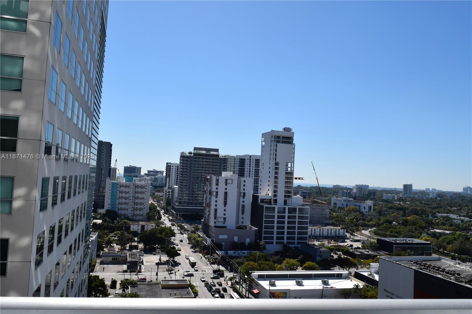 185 SW 7th St # 1614