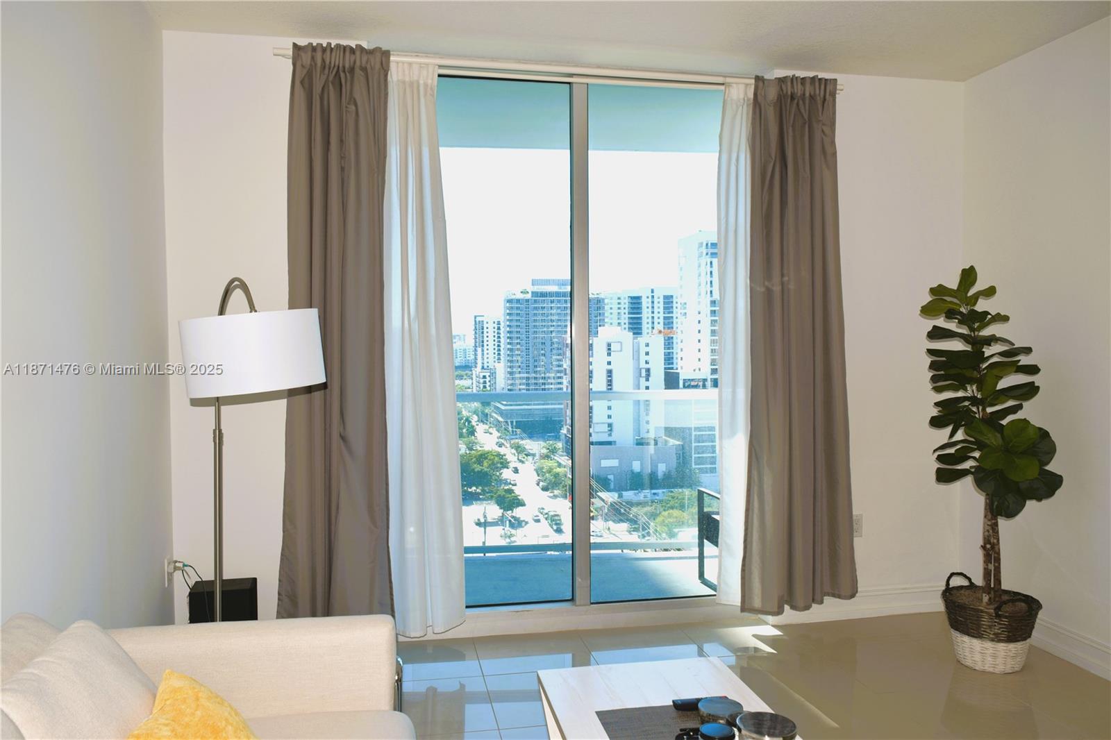 185 SW 7th St # 1614