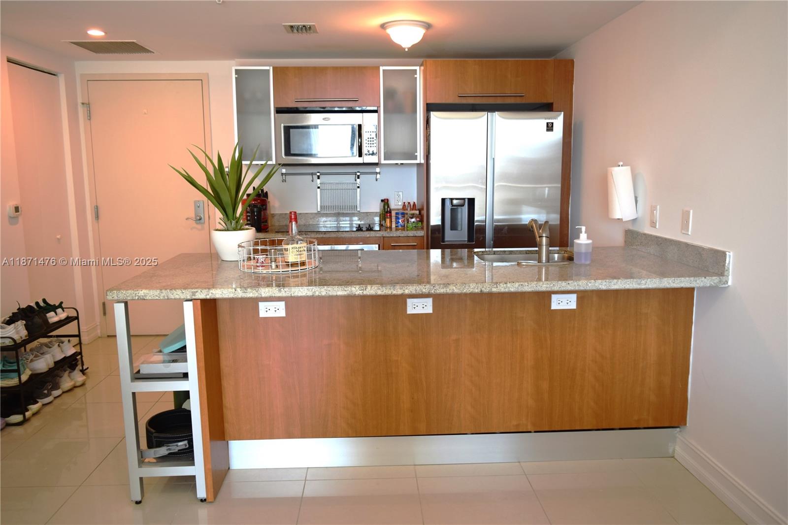 185 SW 7th St # 1614