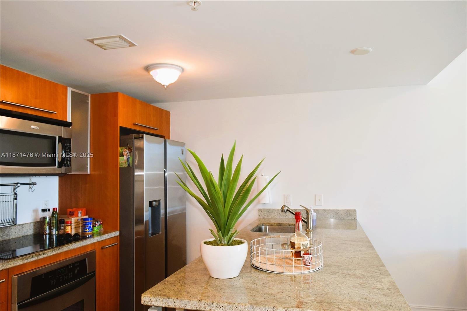 185 SW 7th St # 1614