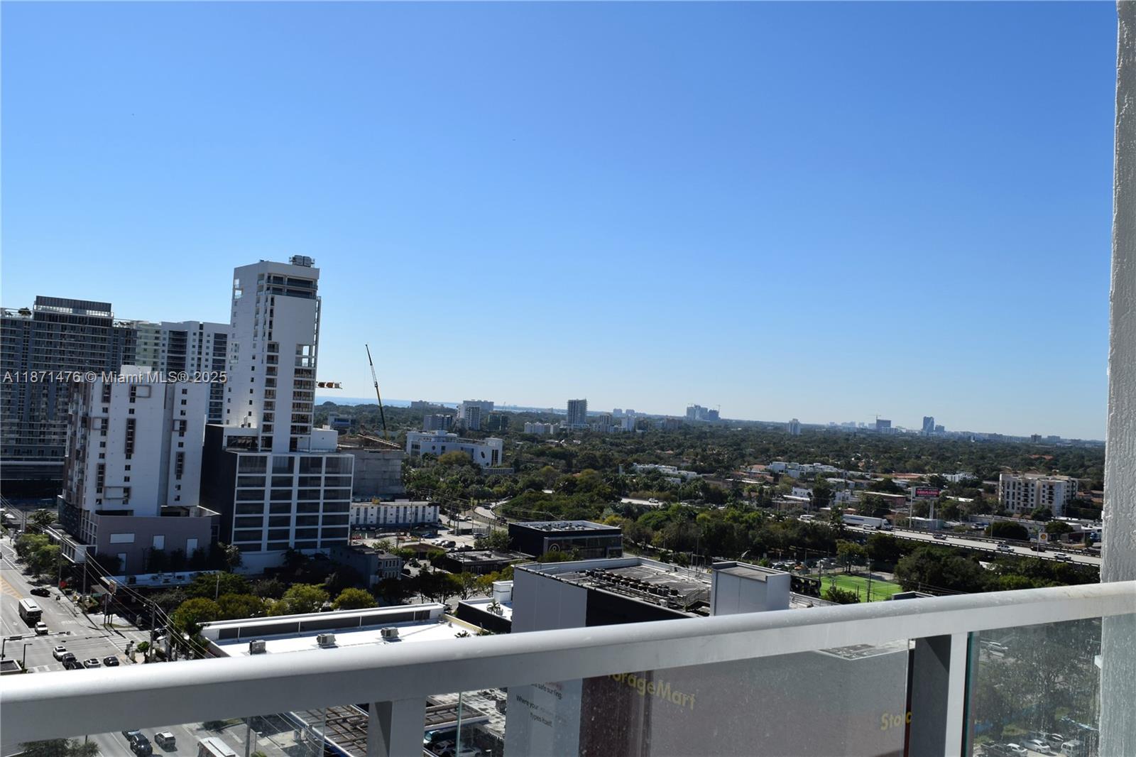 185 SW 7th St # 1614