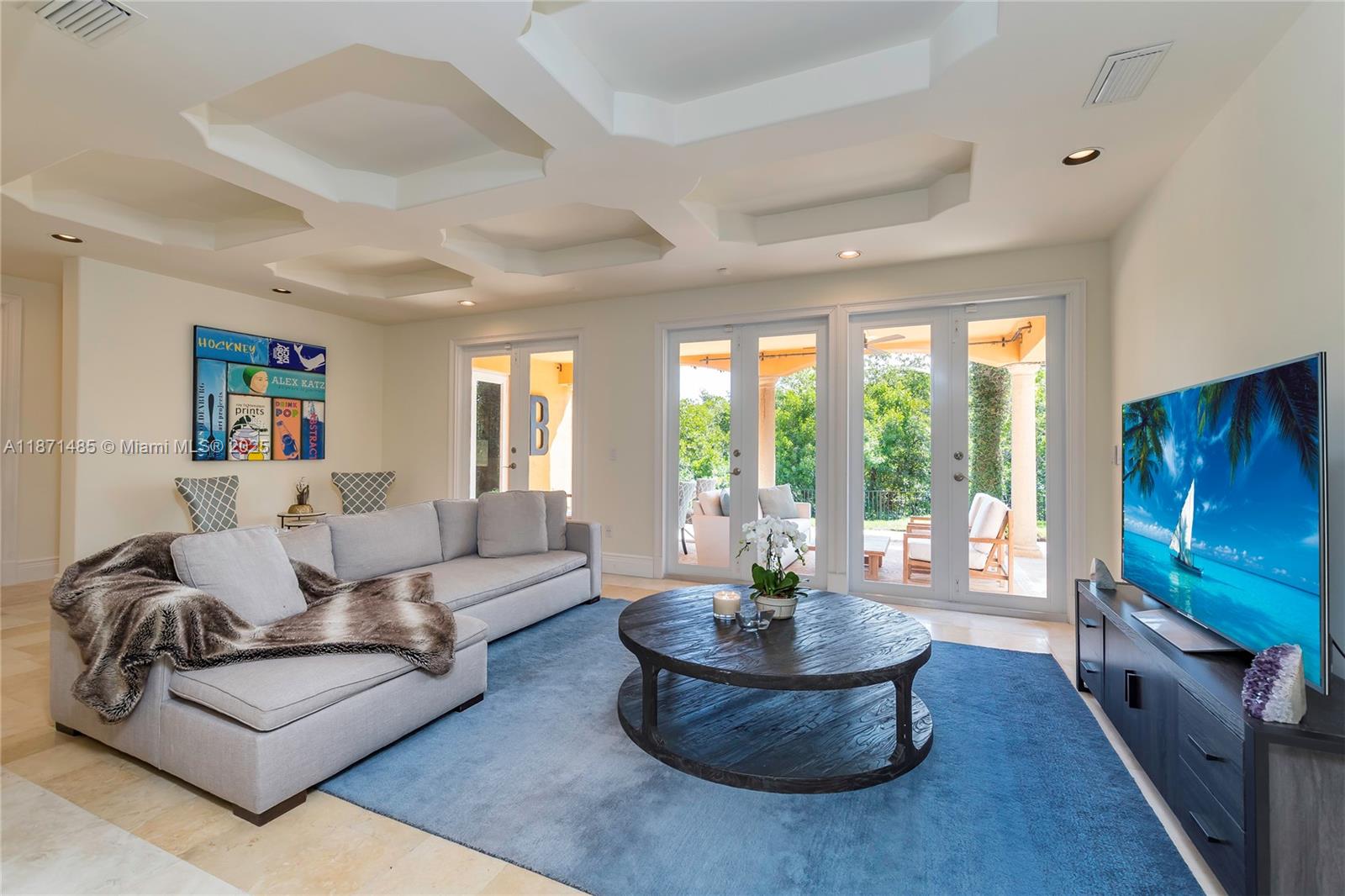 104 Paloma Dr