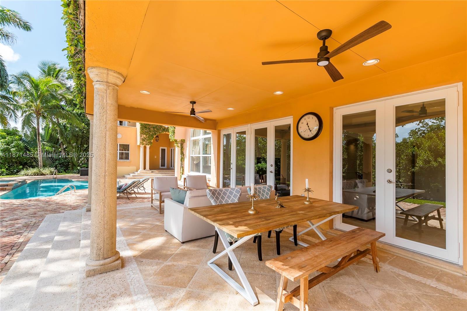 104 Paloma Dr