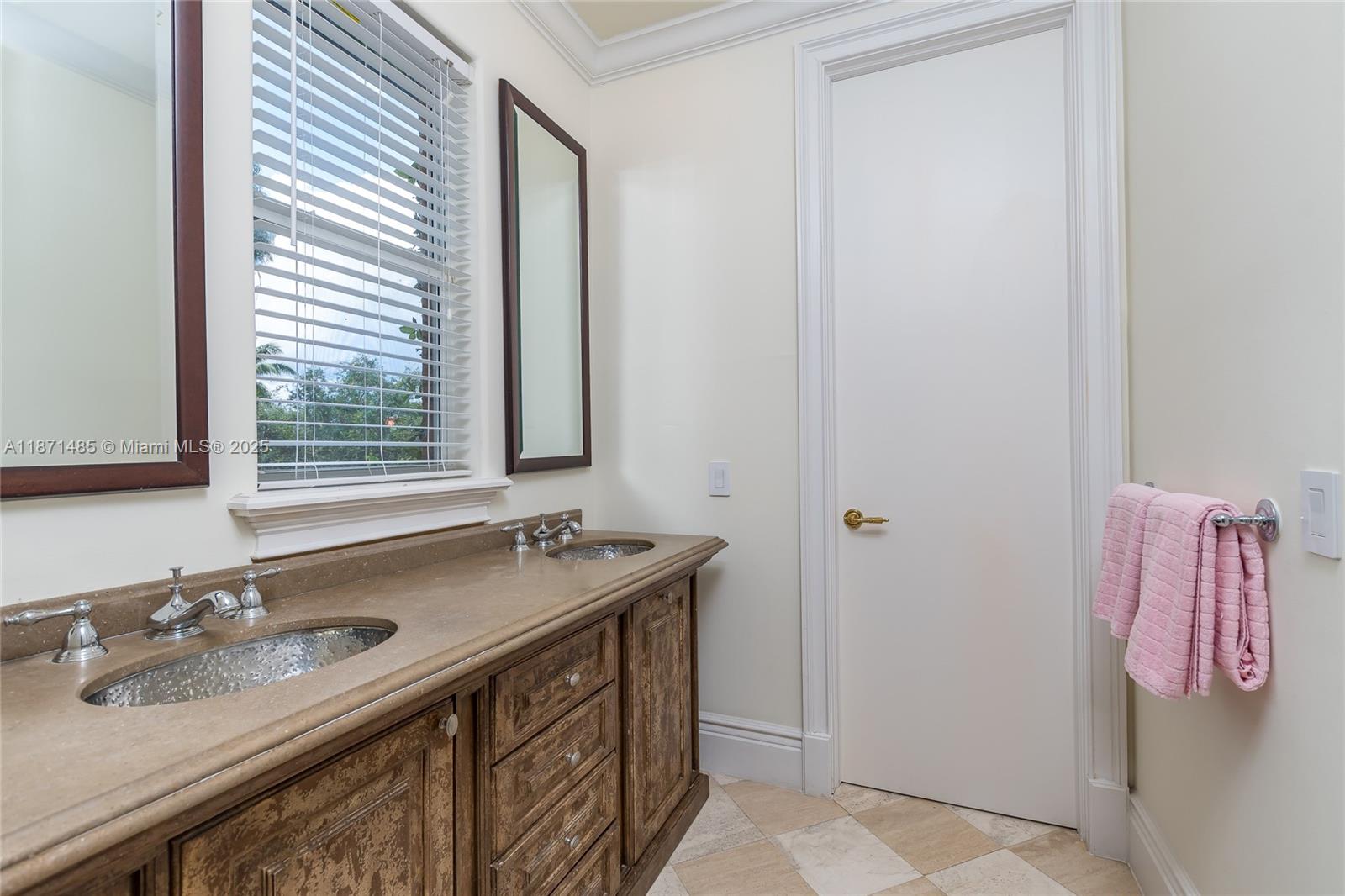 104 Paloma Dr