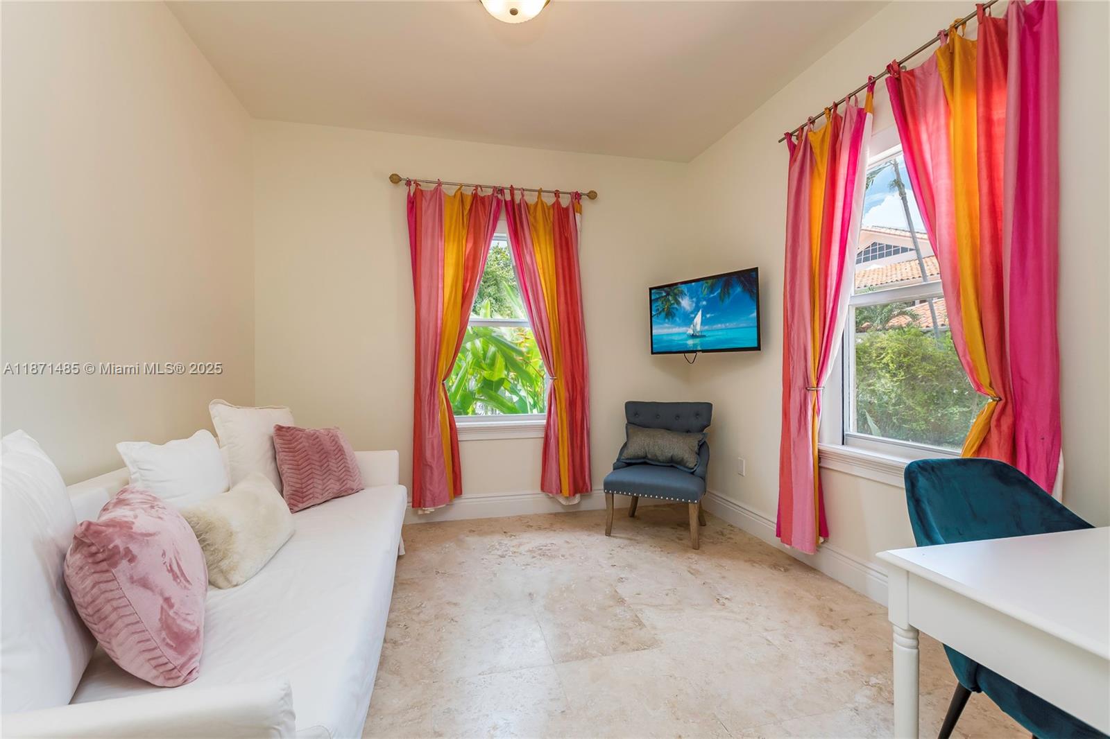 104 Paloma Dr
