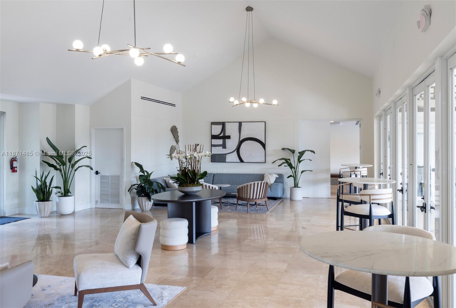 104 Paloma Dr
