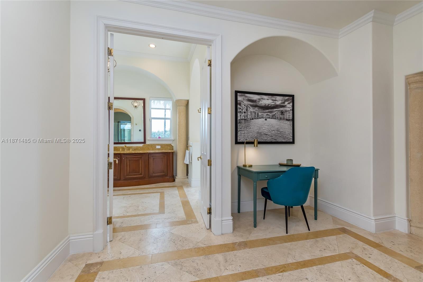 104 Paloma Dr
