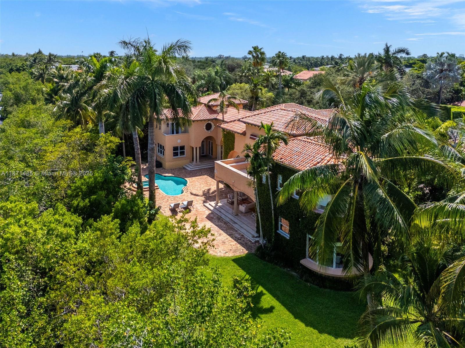 104 Paloma Dr