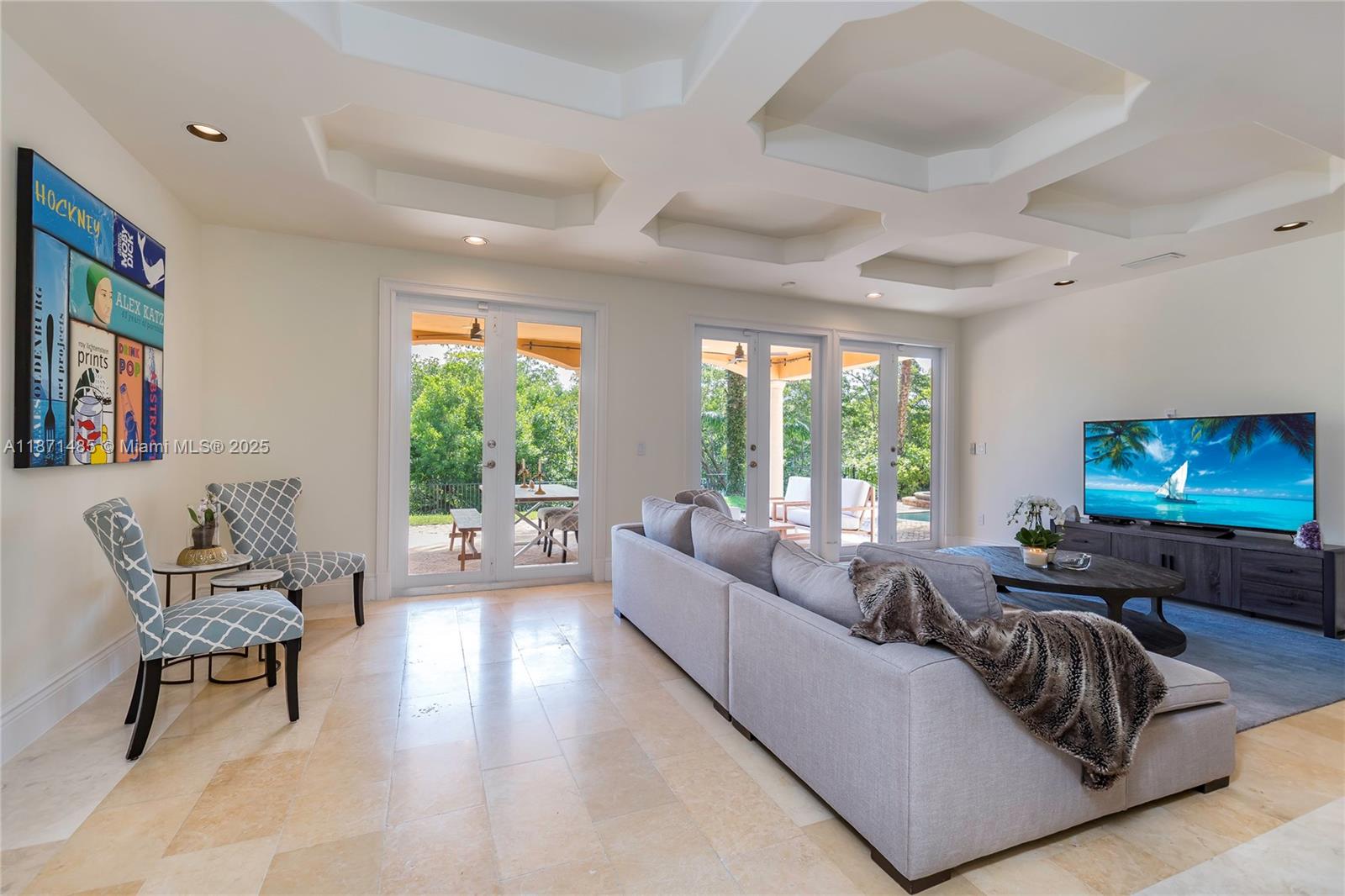 104 Paloma Dr