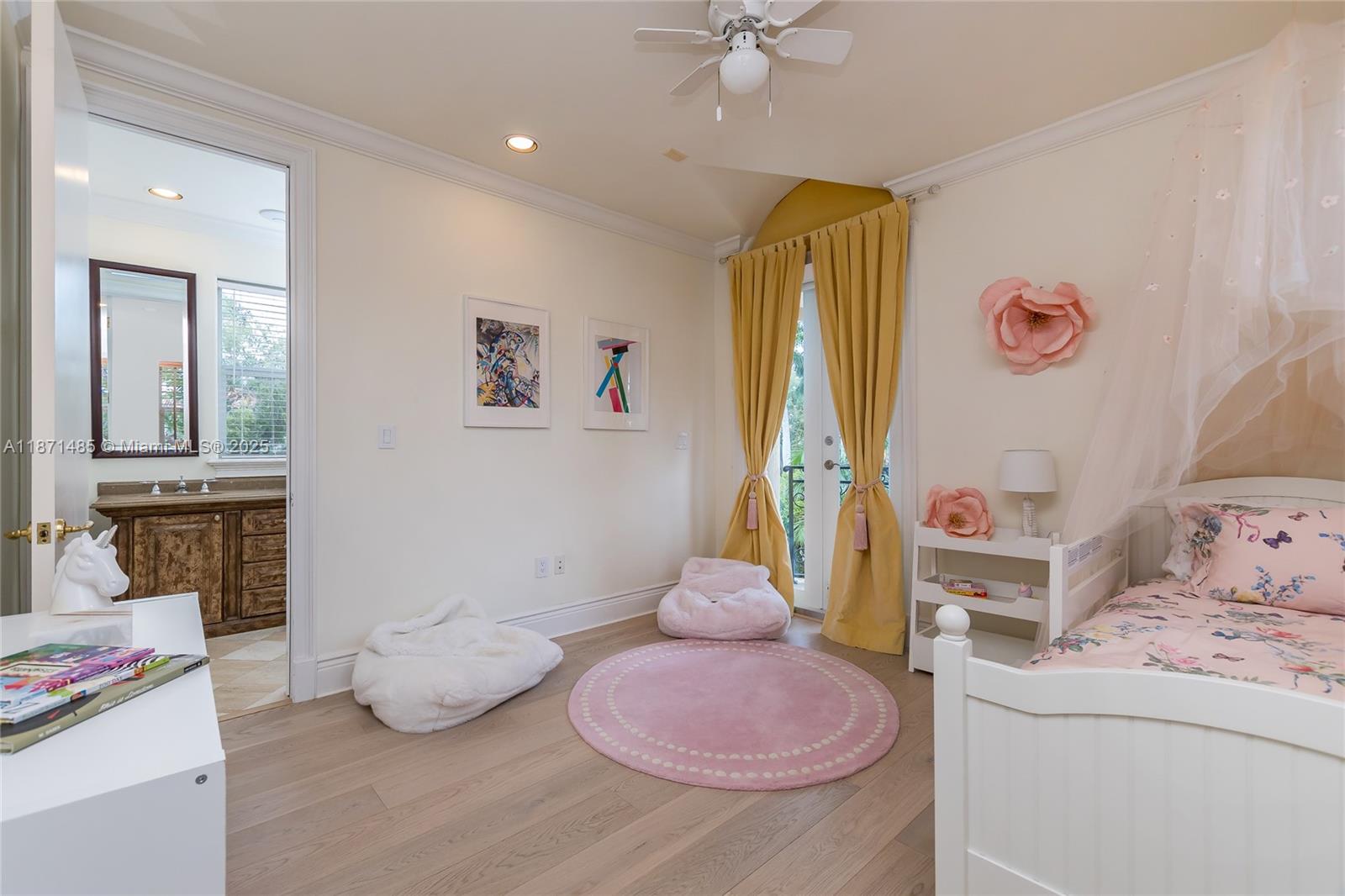 104 Paloma Dr