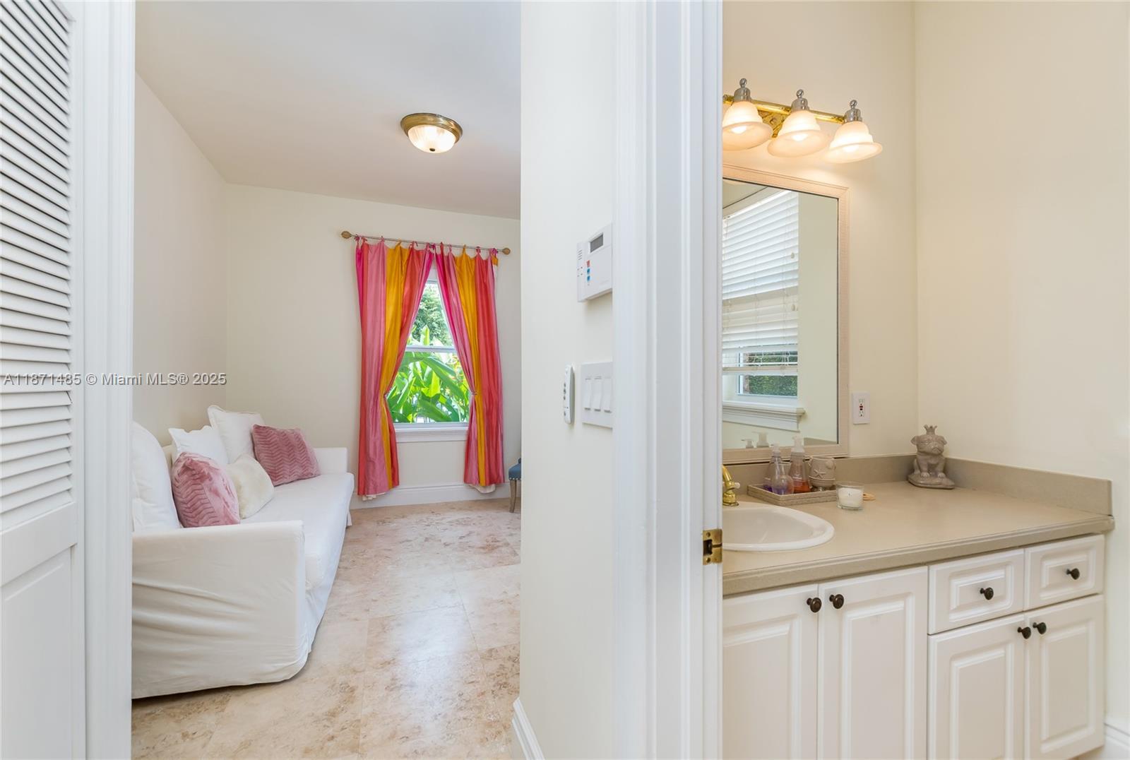 104 Paloma Dr