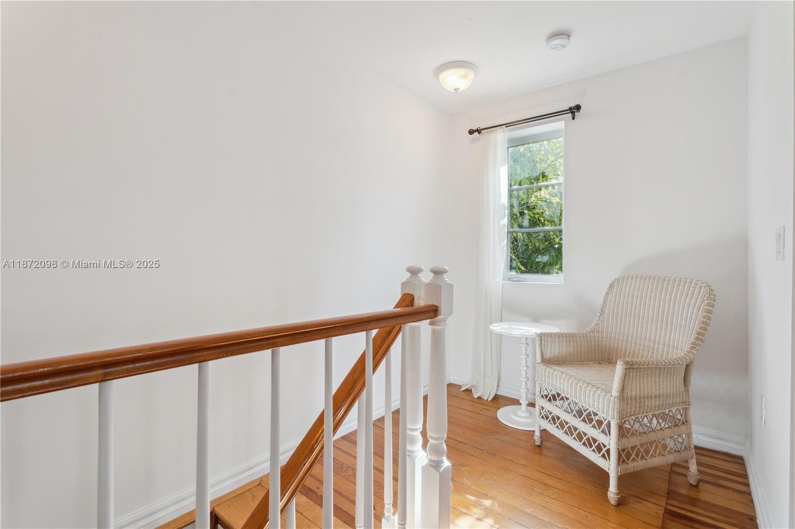 2421 San Domingo St Unit: guest house