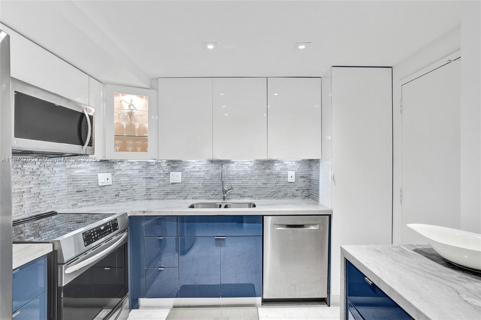 500 Bayview Dr # 1921