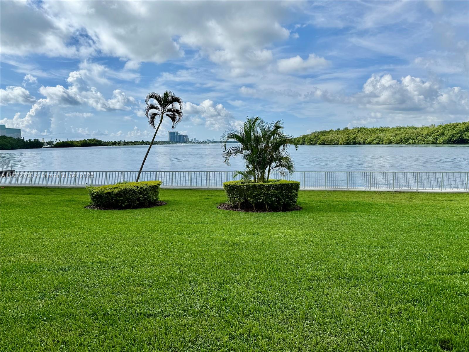 500 Bayview Dr # 1921