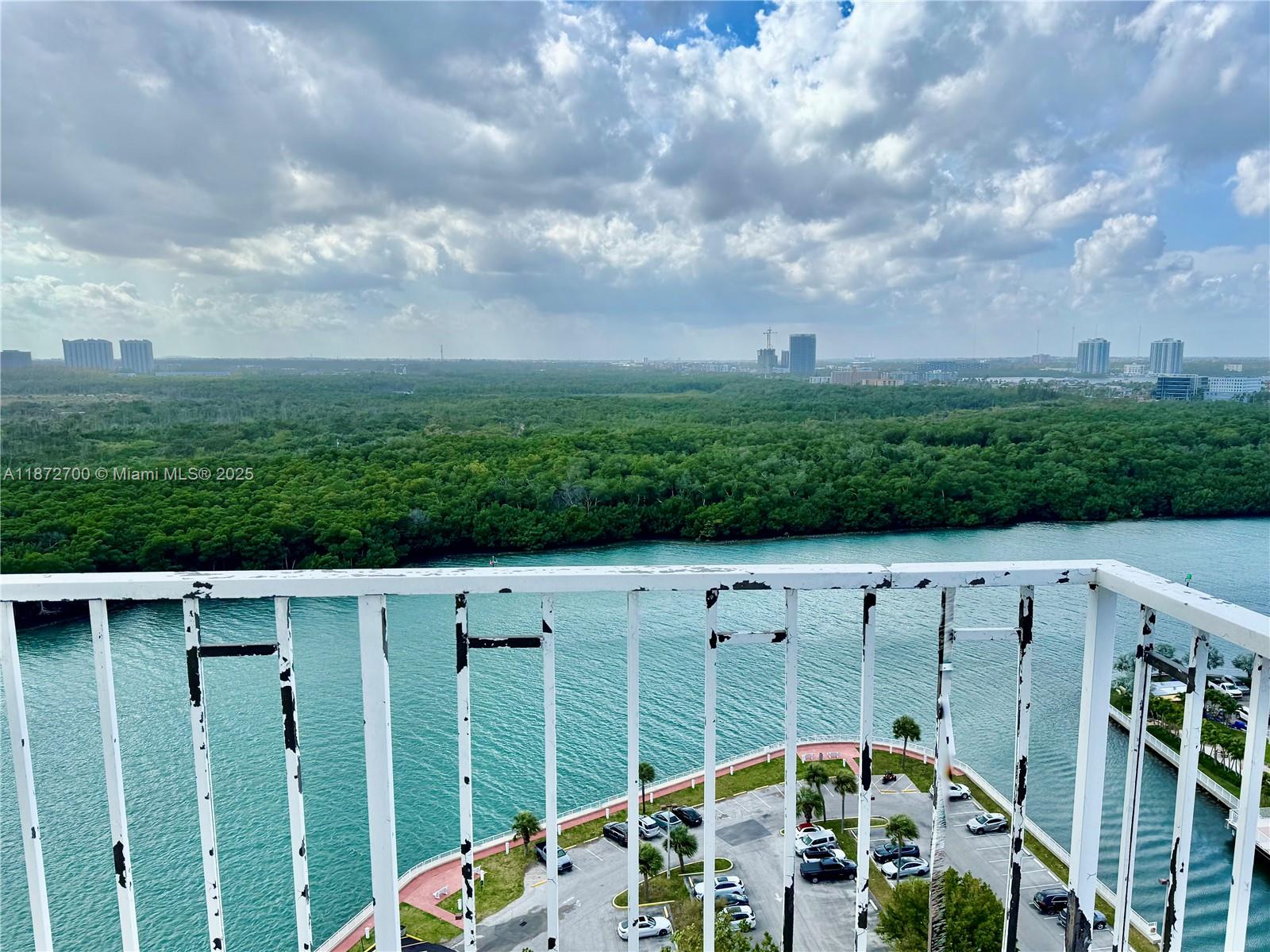 500 Bayview Dr # 1921