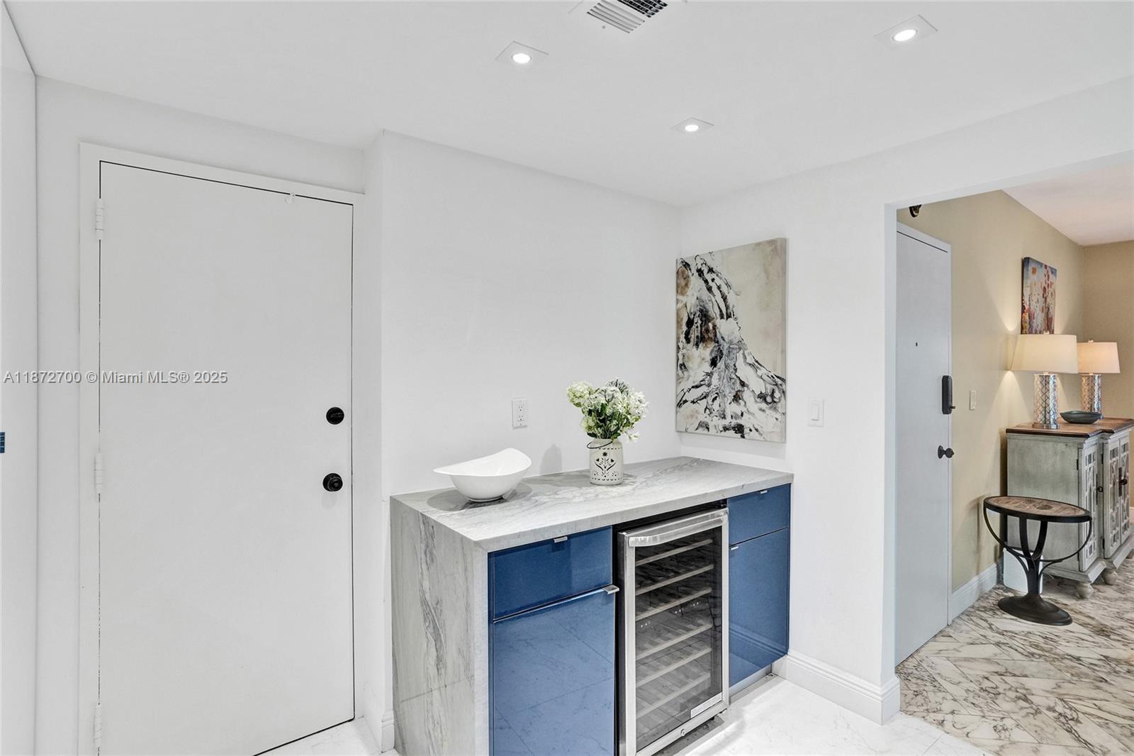 500 Bayview Dr # 1921