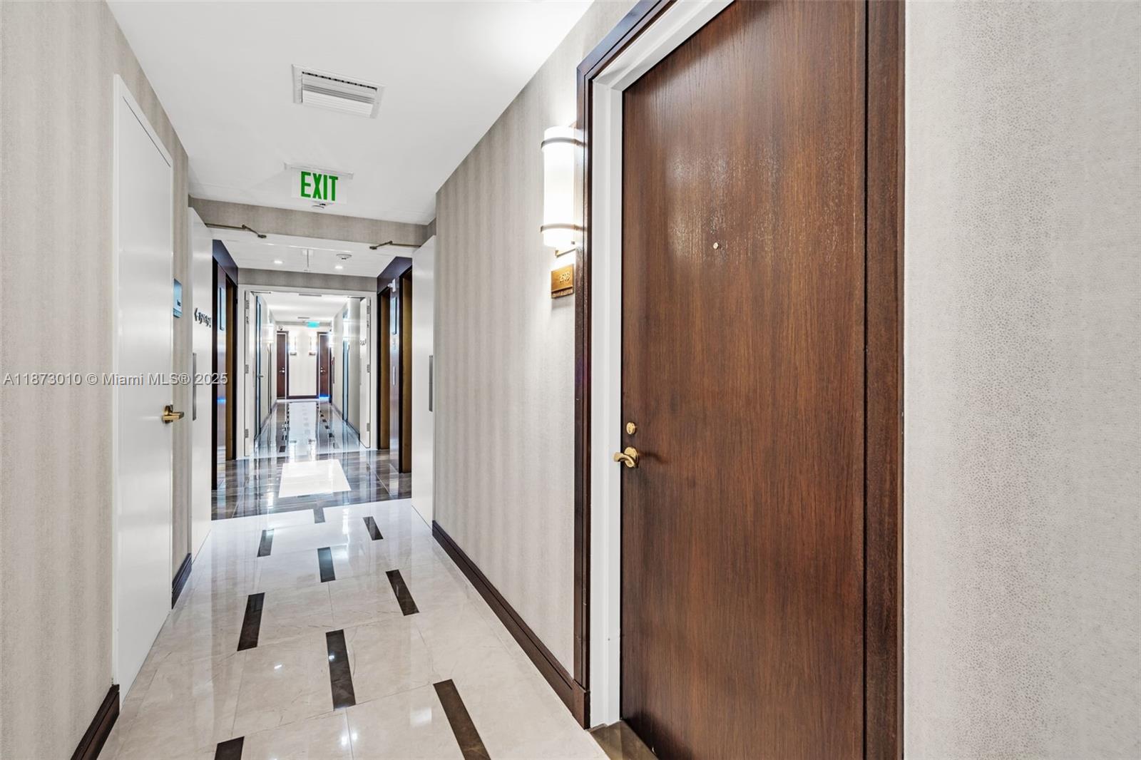 5875 Collins Ave # 1503