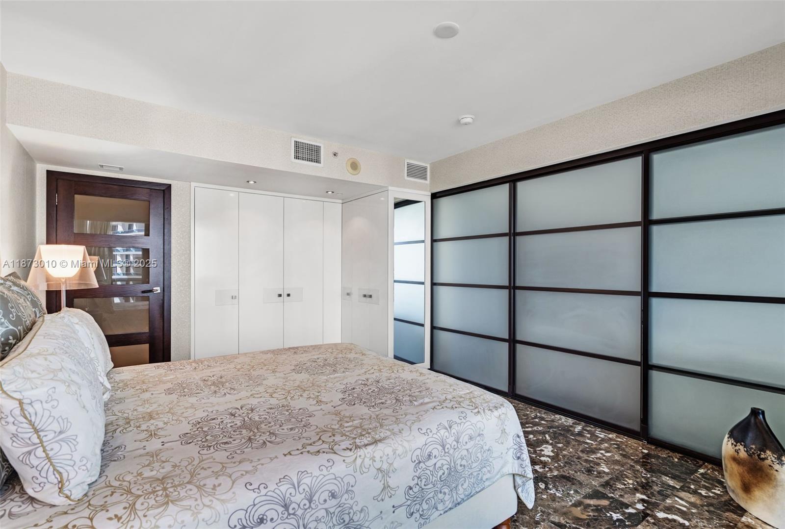 5875 Collins Ave # 1503