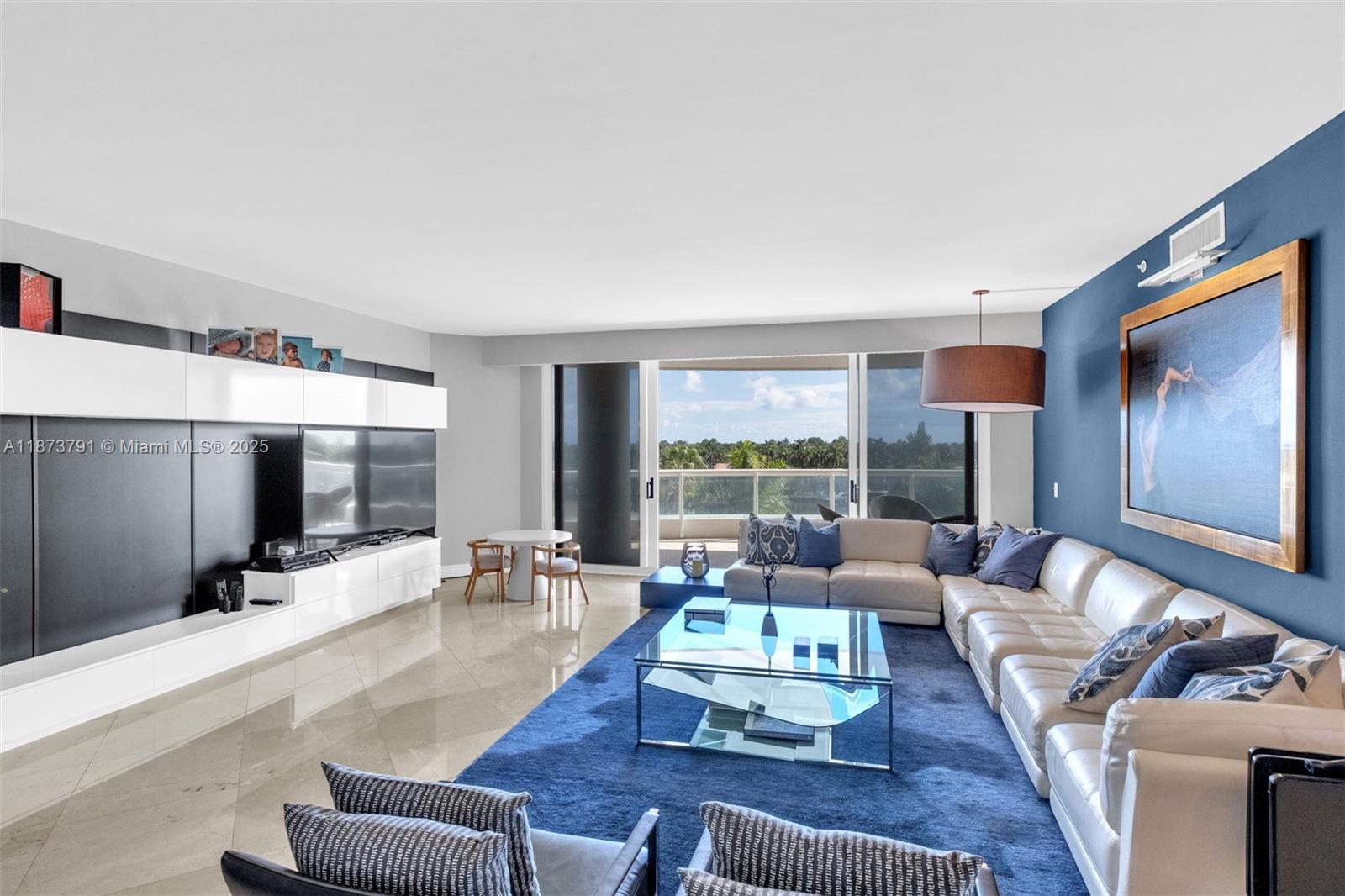 21050 Point Pl # 605