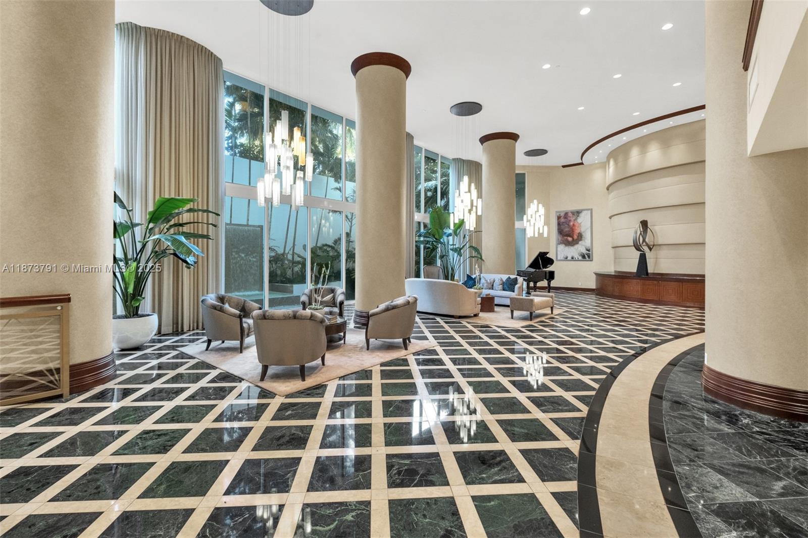 21050 Point Pl # 605