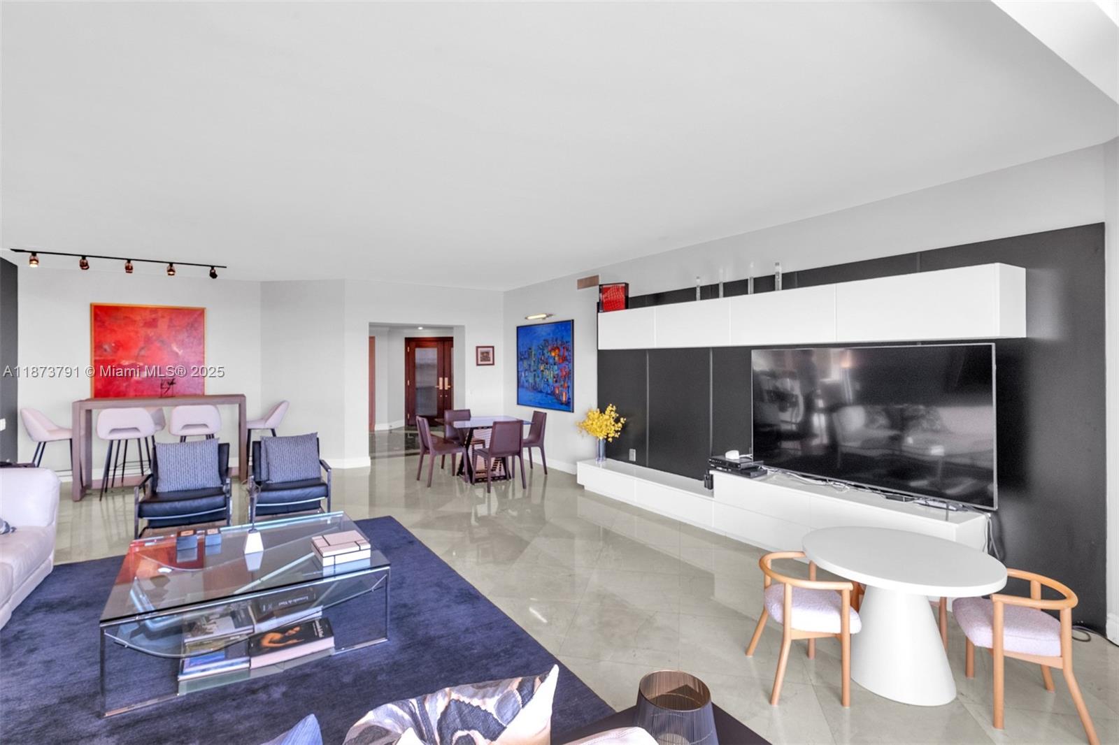 21050 Point Pl # 605