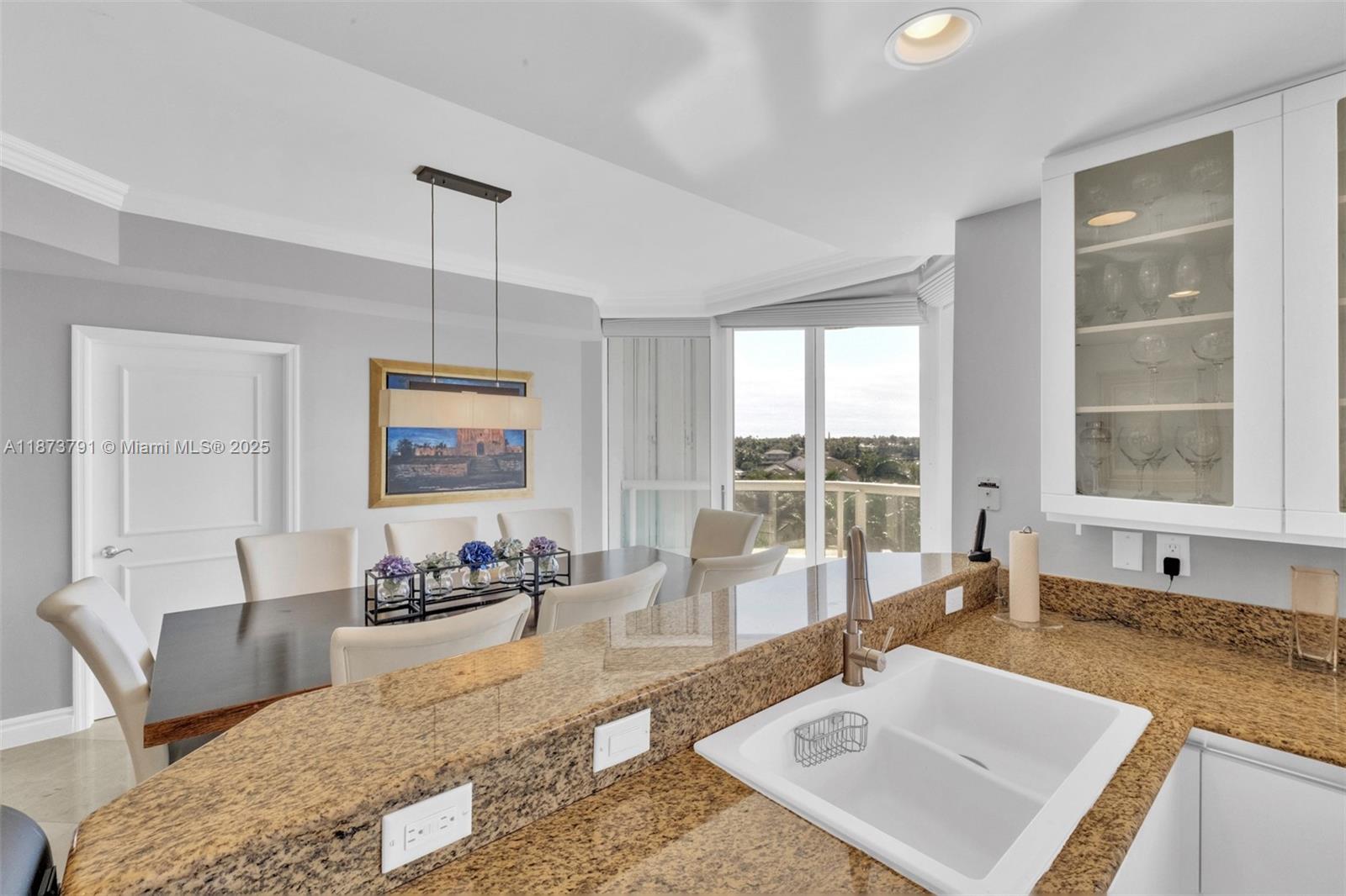 21050 Point Pl # 605