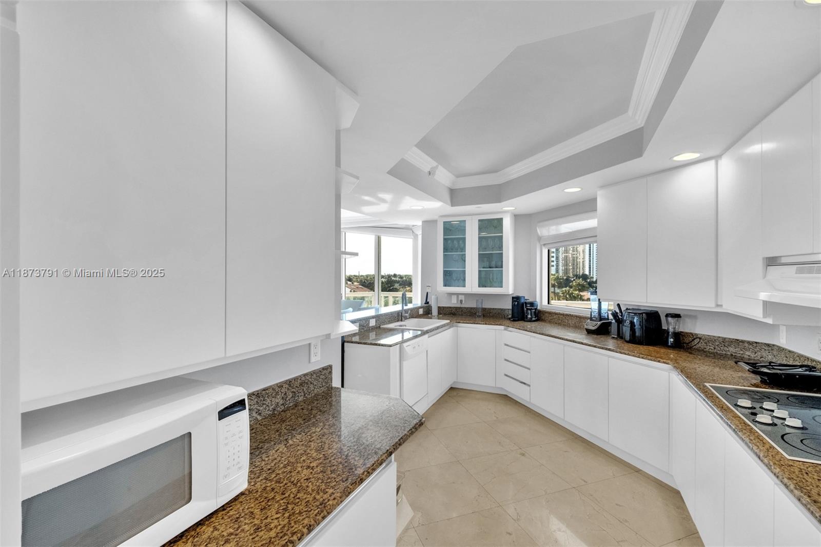 21050 Point Pl # 605