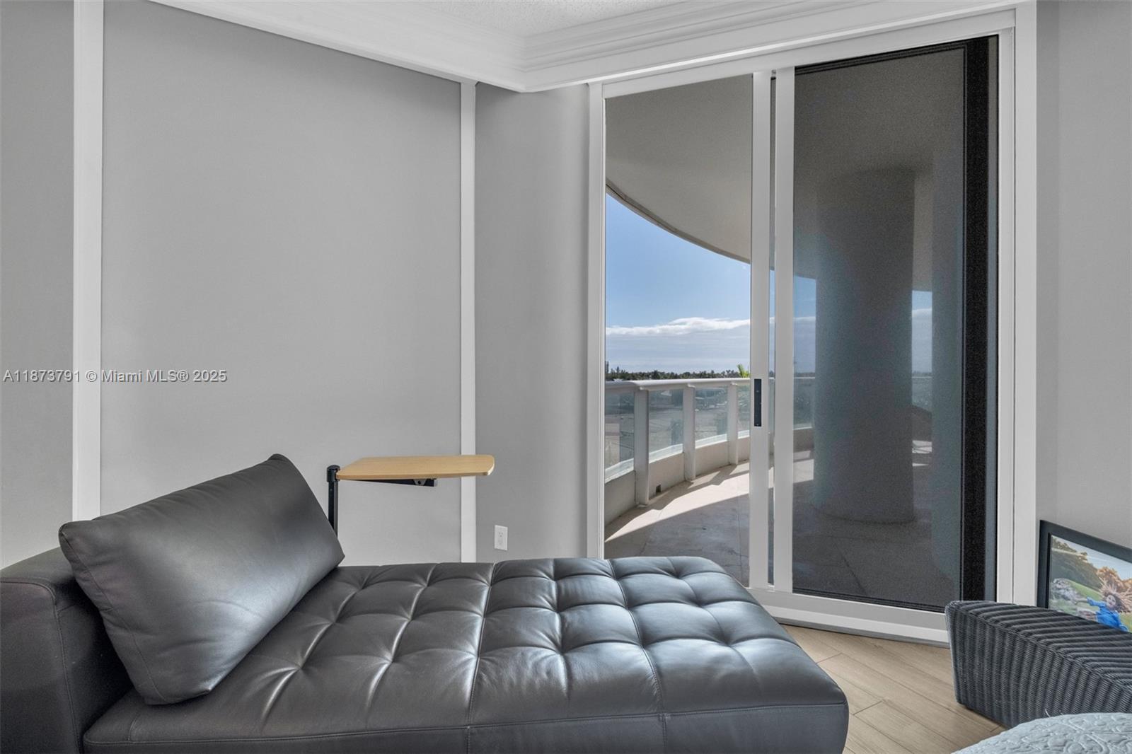 21050 Point Pl # 605