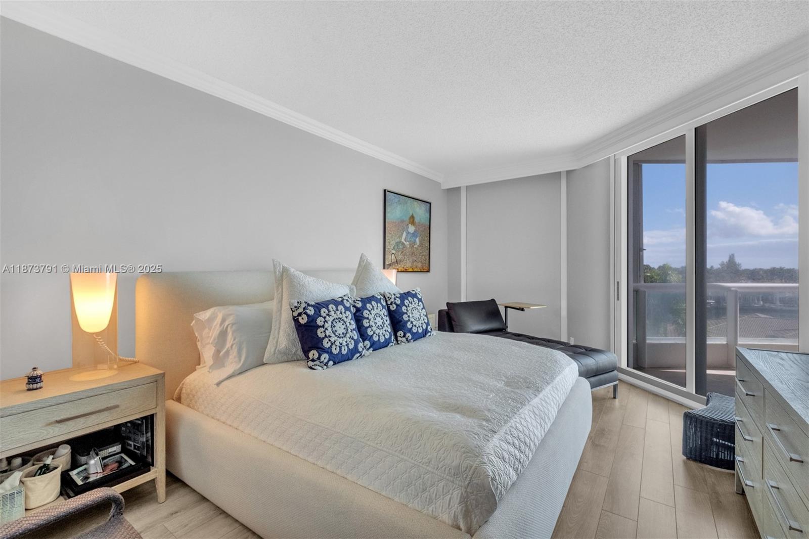 21050 Point Pl # 605