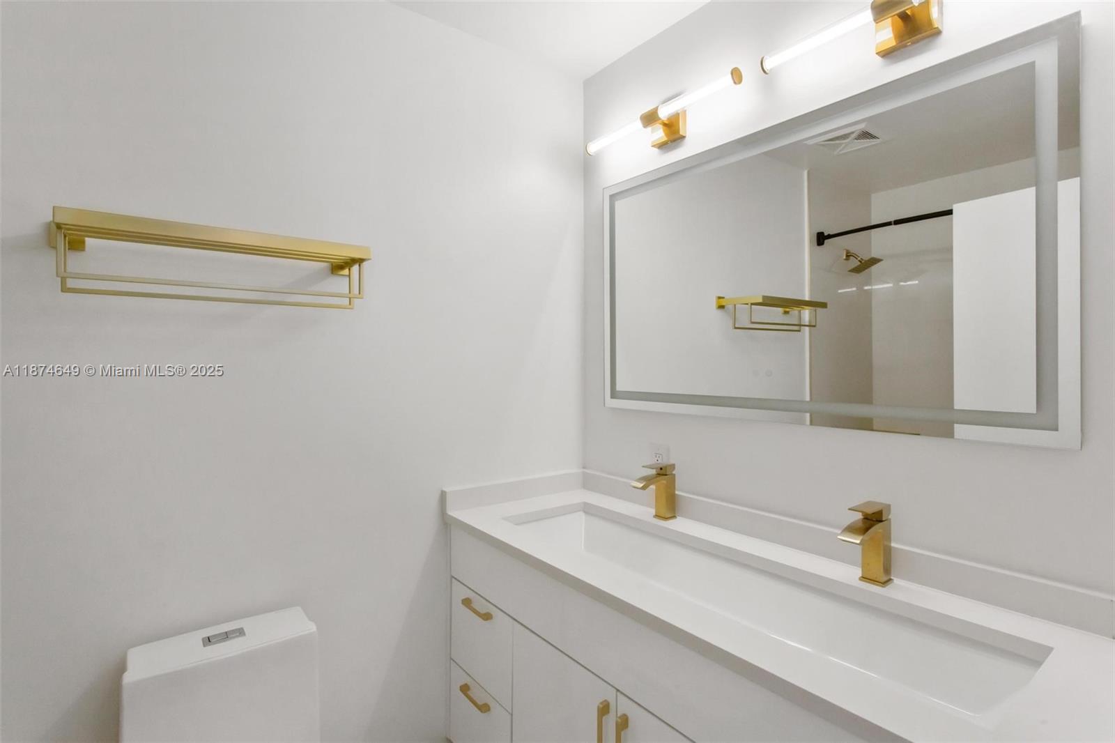 60 SW 13th St # 4413