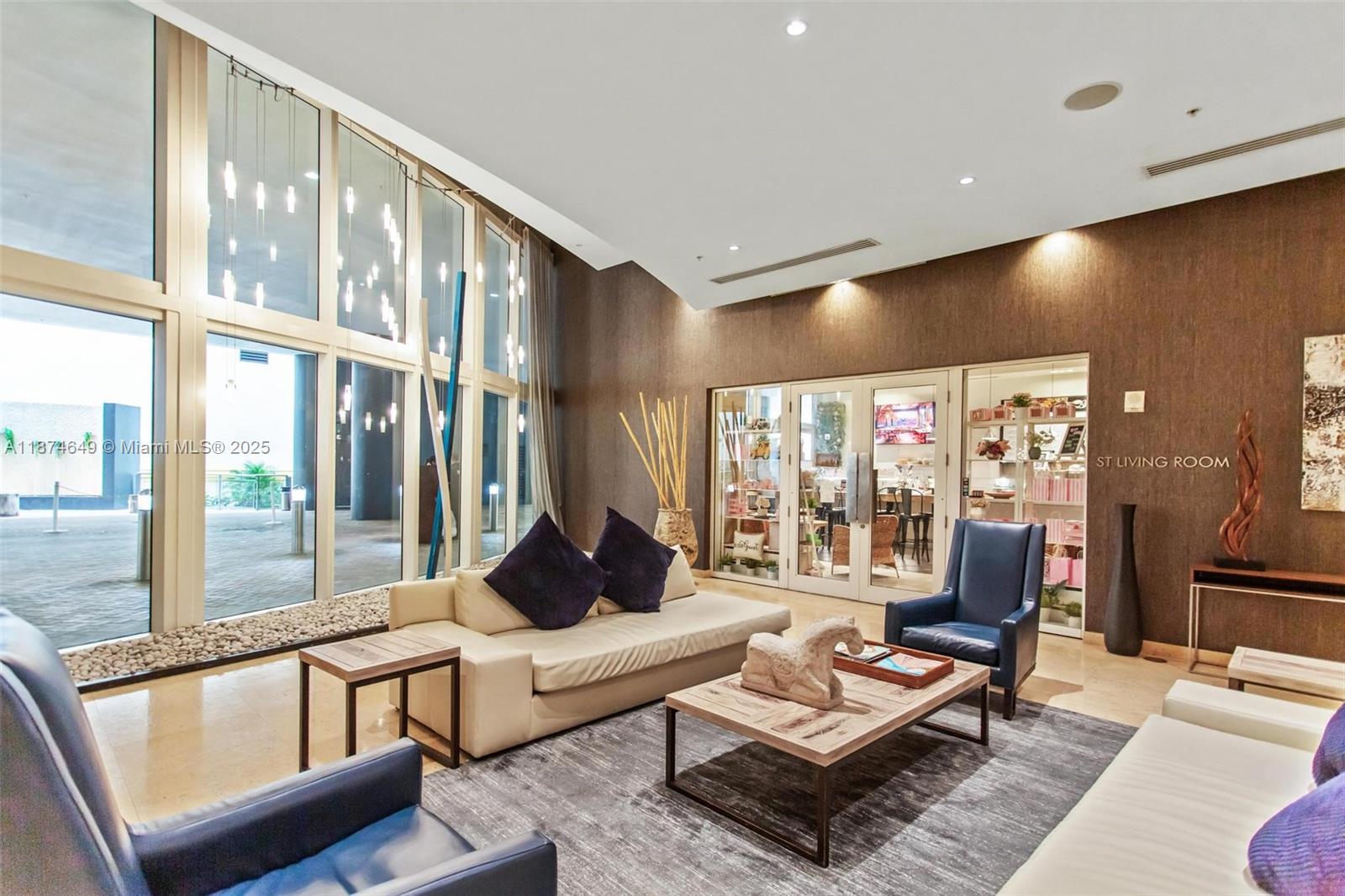 60 SW 13th St # 4413