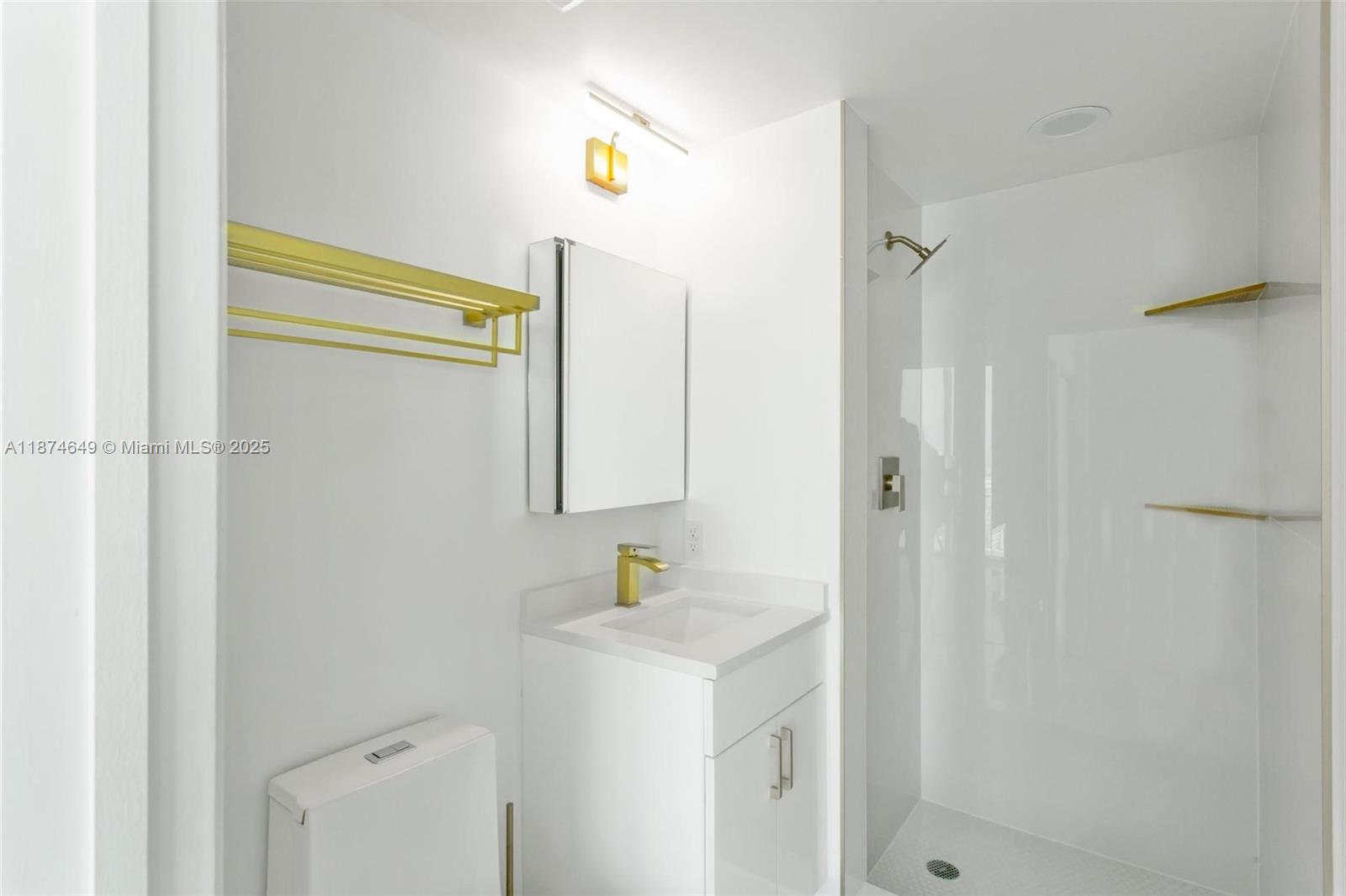 60 SW 13th St # 4413